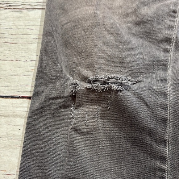 Anthropologie Pilcro The Borrowed Boyfriend Distressed Grey Jeans sz 26 - Picture 6 of 10